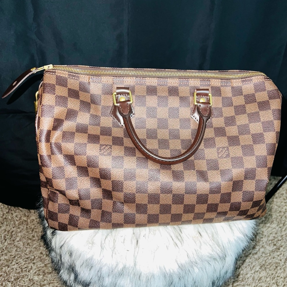 Authentic Gently Used Louis Vuitton Speedy 35 Handbag